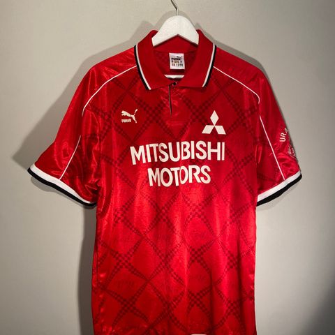 Urawa Red Diamonds 1998 hjemmedrakt