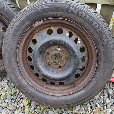 Dekk 195/60r15