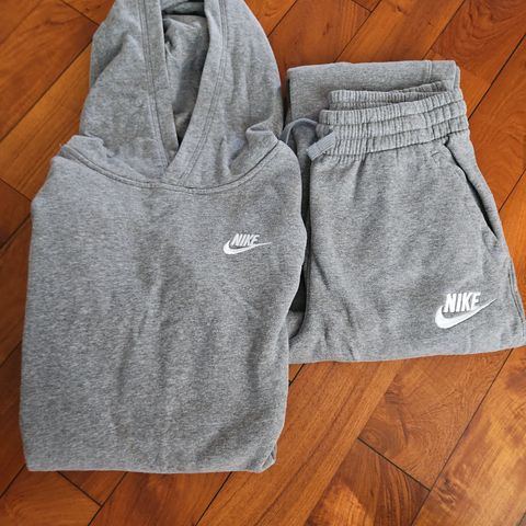 Nike joggedress