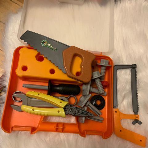 Pent brukt verktøy kasse for barn