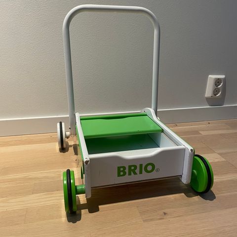 Brio lær å gå vogn