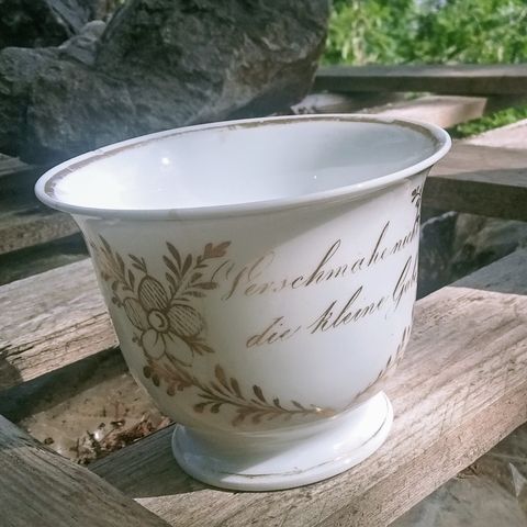 Stor og fin tysk porselens kopp.
