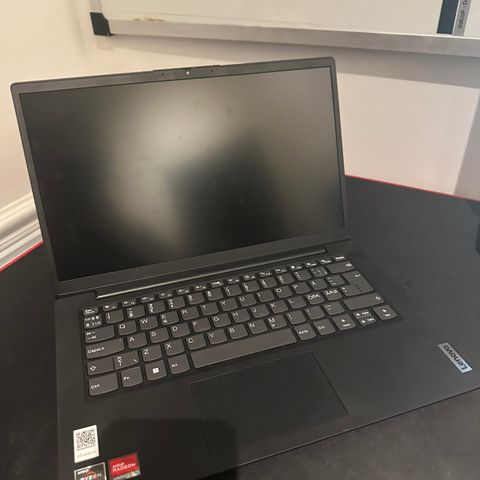 Lenovo V14 G4 14"