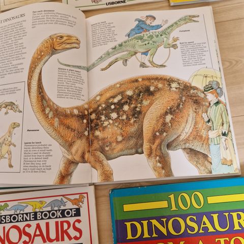 Barnebøker om dinosaurer selges samlet
