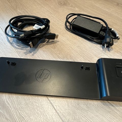 HP 2013 UltraSlim Docking station