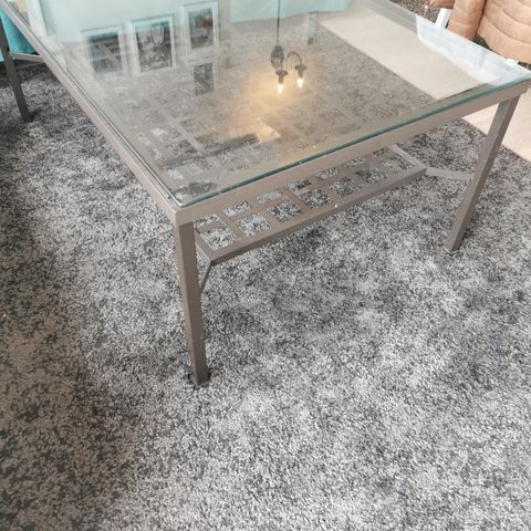 Glassbord fra Ikea gis bort
