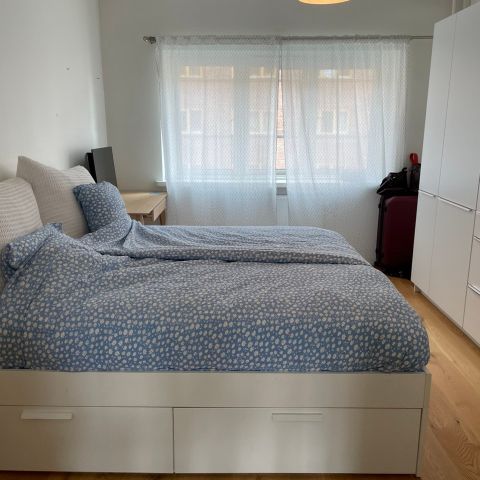 Ikea Brimnes seng, 180x200 med madrass selges rimelig