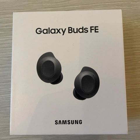 Samsung earbuds fe til salgs!! UÅPNET.