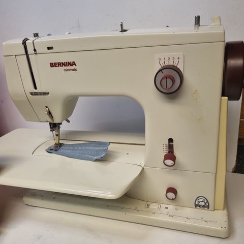 Bernina  807 minimatic