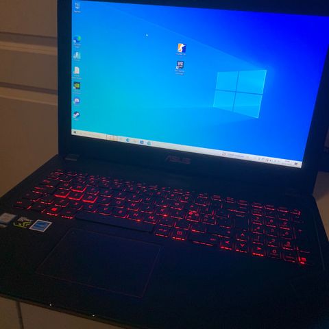 Asus gaming laptop selges