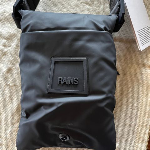 Rains Pouch