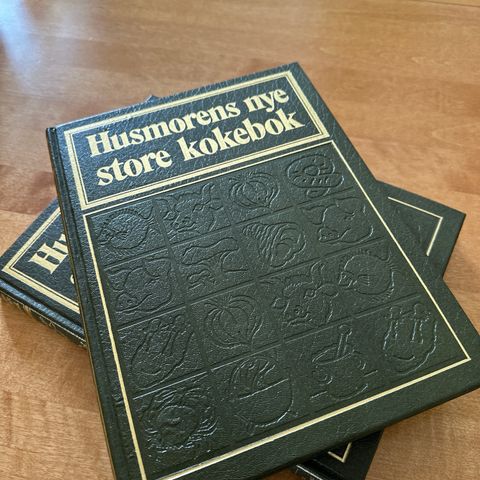 Husmorens nye store kokebok bind I og II