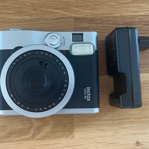 Instax Mini 90 (Fujifilm Kamera)