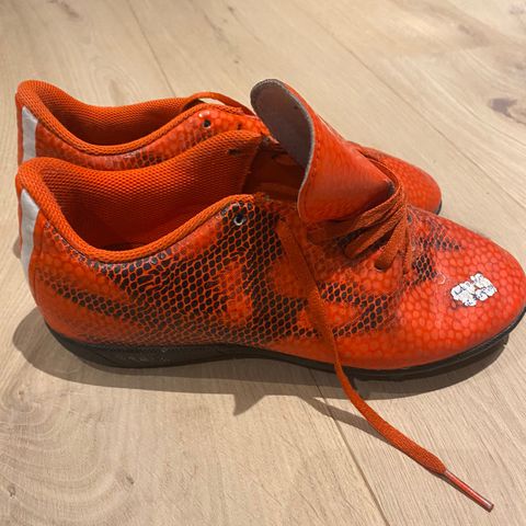 Dritkule Adidas fotballsko