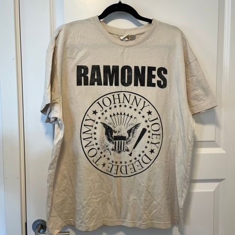 Ramones bandtskjorte