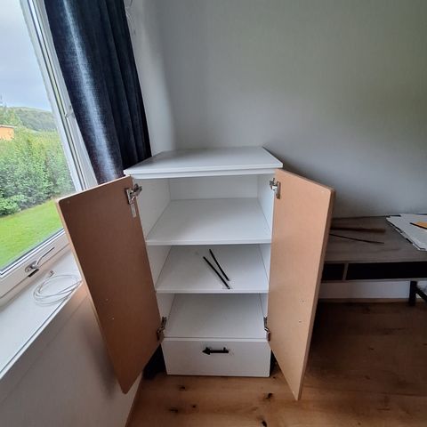 Veldig fint skap fra ikea