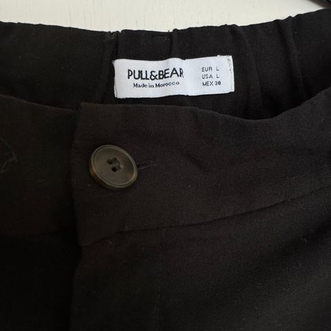 Svart bukse fra Pull&Bear