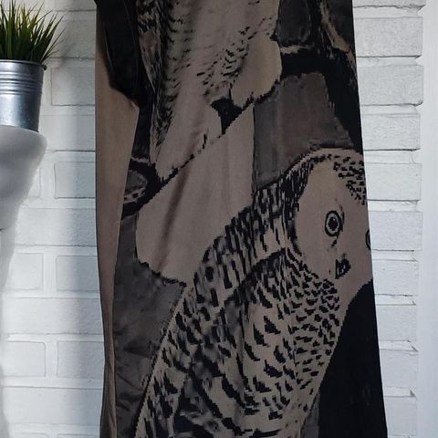 Kortermet kjole fra DONNA by Mario Conti.  Str. L