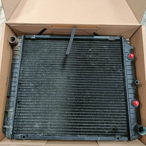 Volvo 740 radiator ¨til automat kasse¨