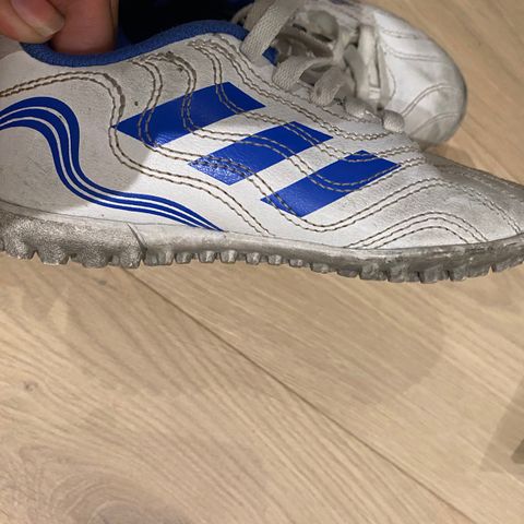 Adidas str 30