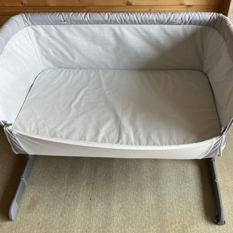 Chicco Next2Me Bedside crib