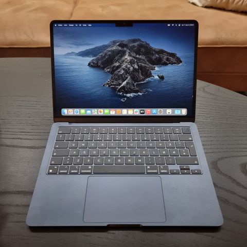 STRØKEN Macbook Air M2 Midnight Blue (100% Batterikapasitet)