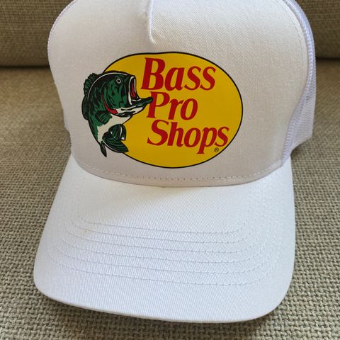 NY, Bass Pro Shop CAPS