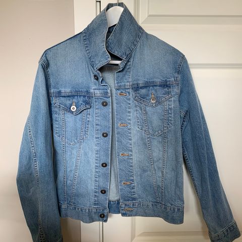 Denim jakke fra Uniqlo