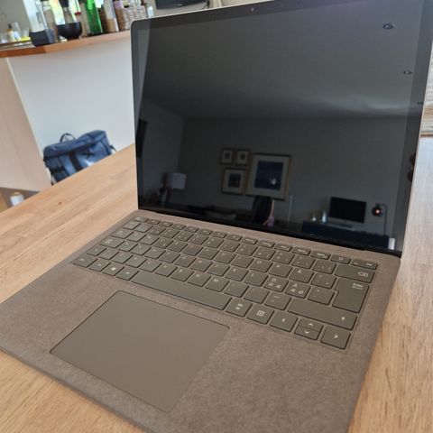 Microsoft Surface Laptop 4 Selges!