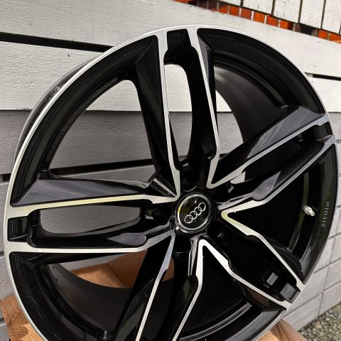 Audi GMP 20” Atom 5x112 ET 25 m/trykksensorer