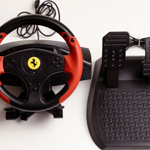 Thrustmaster Ferrari Racing Wheel - Red Legend Edition (PC/PS3)