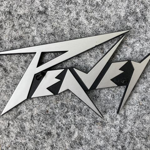 Peavey logo til forsterker selges