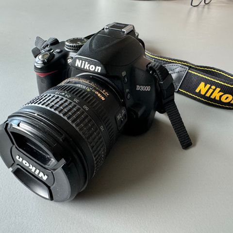 Nikon D3000 + ekstra objektiv