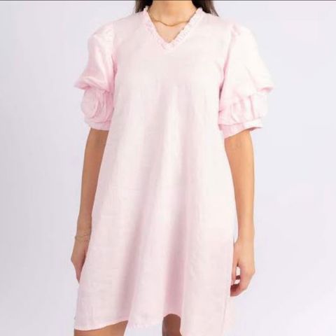 Pie linen dress fra Line of Oslo ,hvit