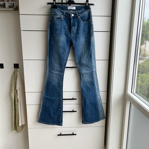 Ivy flaire jeans 26