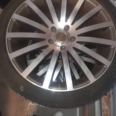 245/40 R19 5x114,3