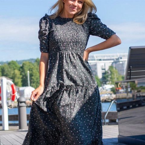 Camilla Pihl dovie dress kjole ønskes kjøpt i L eller XL! Svart farge