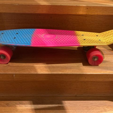 Kult pennyboard selges