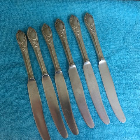 6 bestikk kniver i sølv