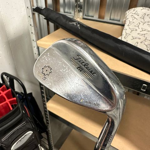 TITLEIST 46° WEDGE