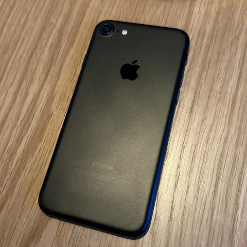 iPhone 7 (32 GB)