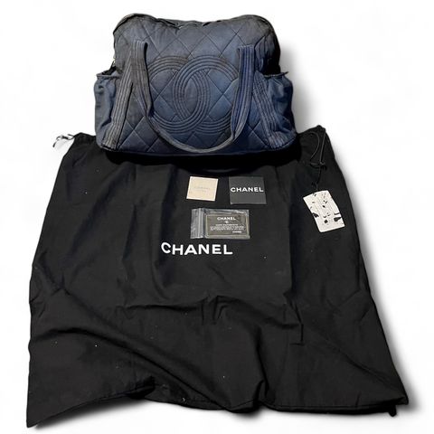 Prosjekt Chanel Tøy bag m/bevis kort og original ny støvpose Reparert
