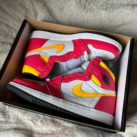 Jordan 1 High fusion red - 37.5