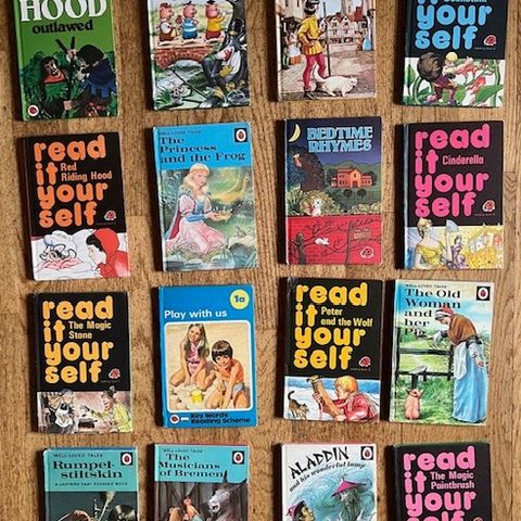 30 Barnebøker på engelsk. Alle er "Easy Reader" bøker fra Ladybird Books Ltd.