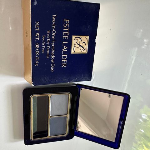 Estee Lauder Two-in- One Eyeshadow duo