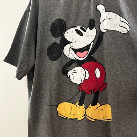 Helt ny unisex loose fit mickey t-skjorte, Str. S til salgs