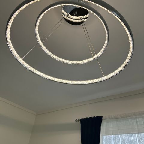 Kjempe fint og elegant taklampe