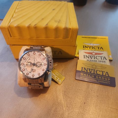 Invicta model no.18696  selges 5000. Nypris 17000