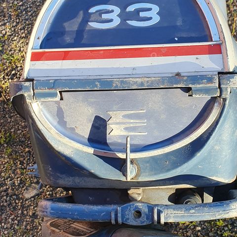 Evinrude 33 hk - gammel for spesielt interesserte.