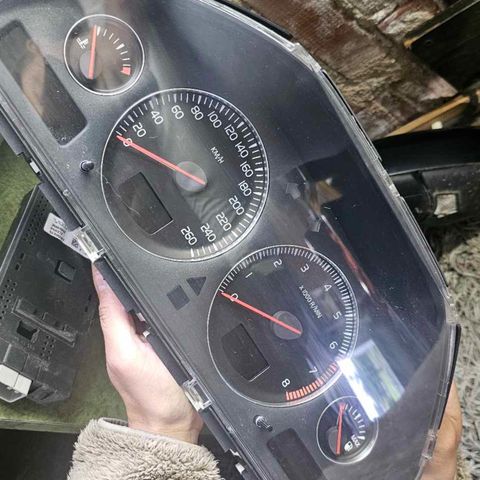 Speedometer Volvo V70 05-07